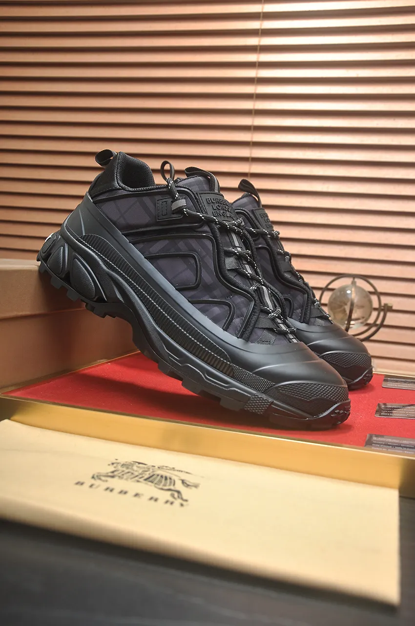 Men's shoes 💰680💶[Burberry] (cowhide lining) classic low-top sneakers｜Imported cowhide with classic plaid fabric｜Cow leather lining｜Original outsole｜Fine workmanship and comfortable to wear Size: 38-44 (customized at 45)
